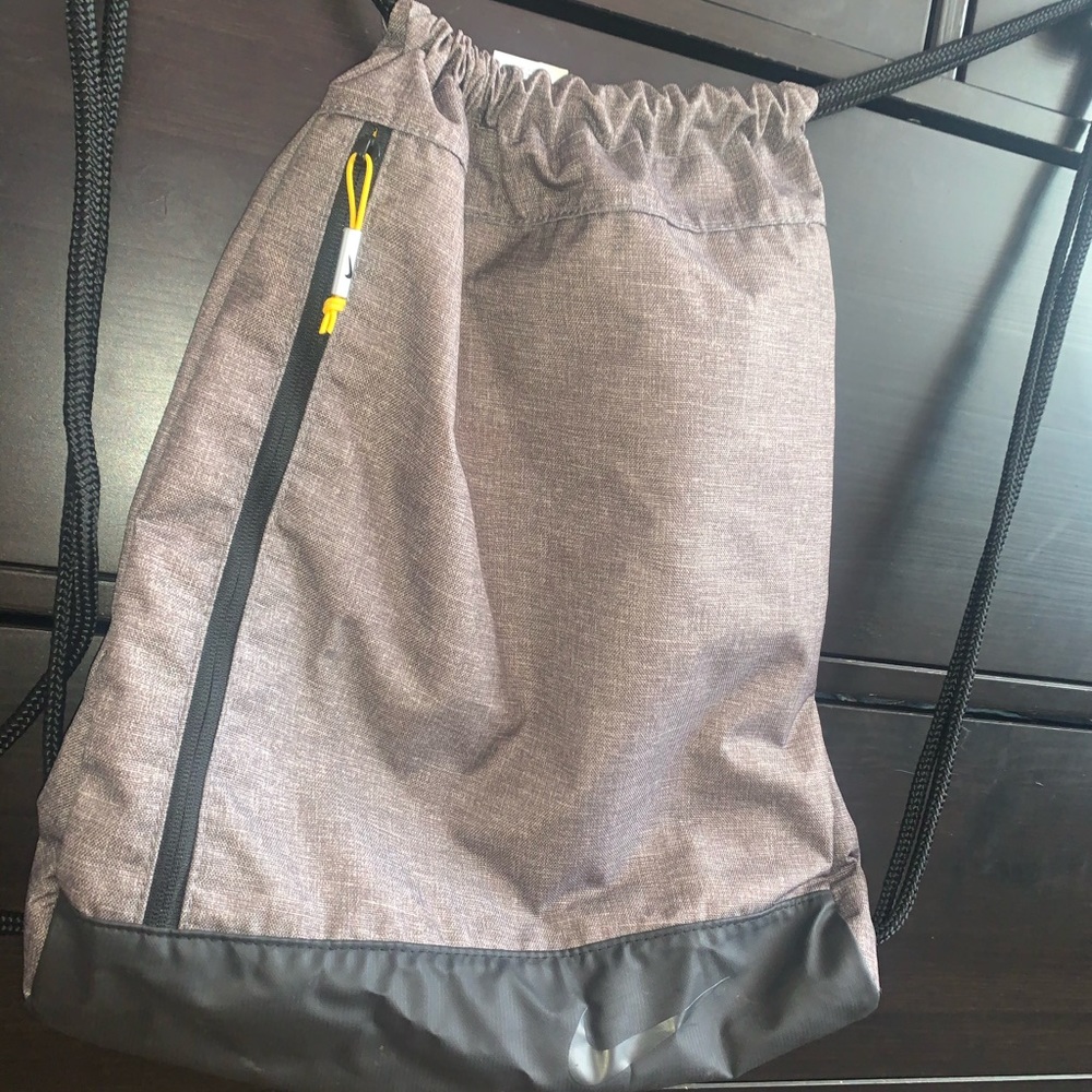 Nike drawstring bag